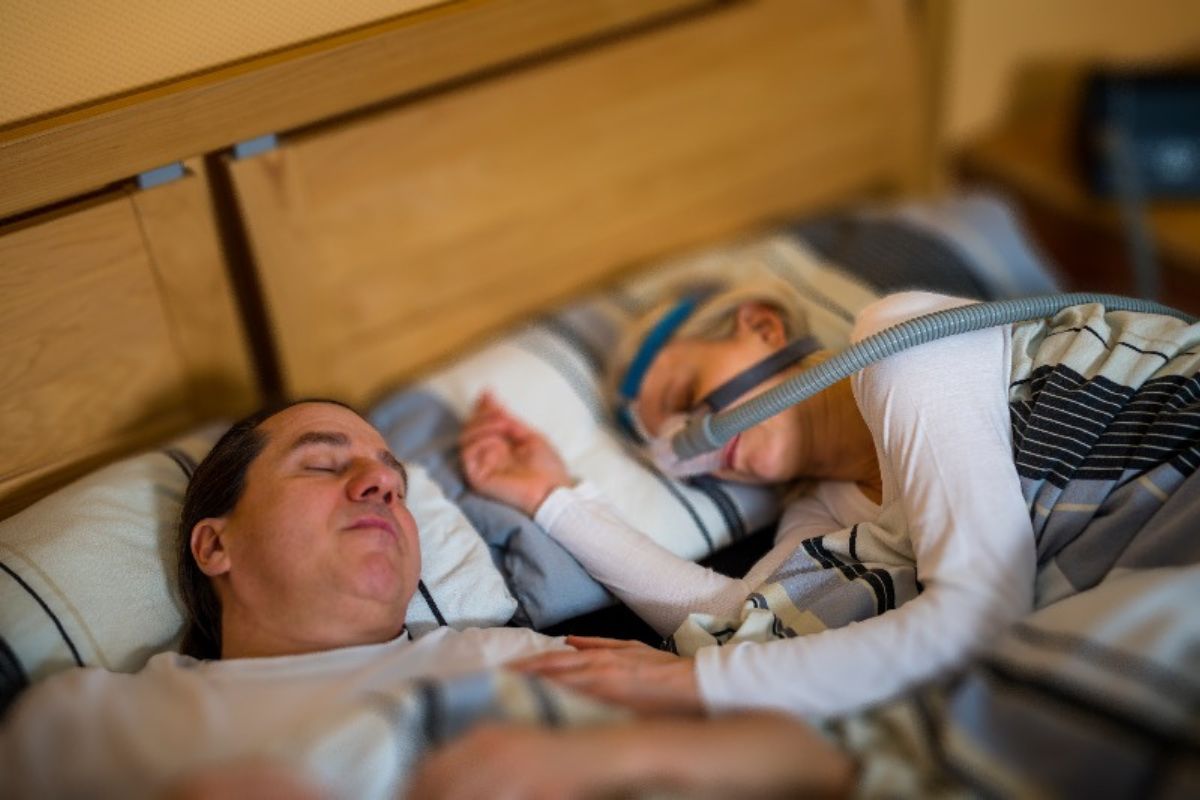 "The Impact of a Good Mattress and Pillow on Sleep Apnea: Improving Sleep Quality