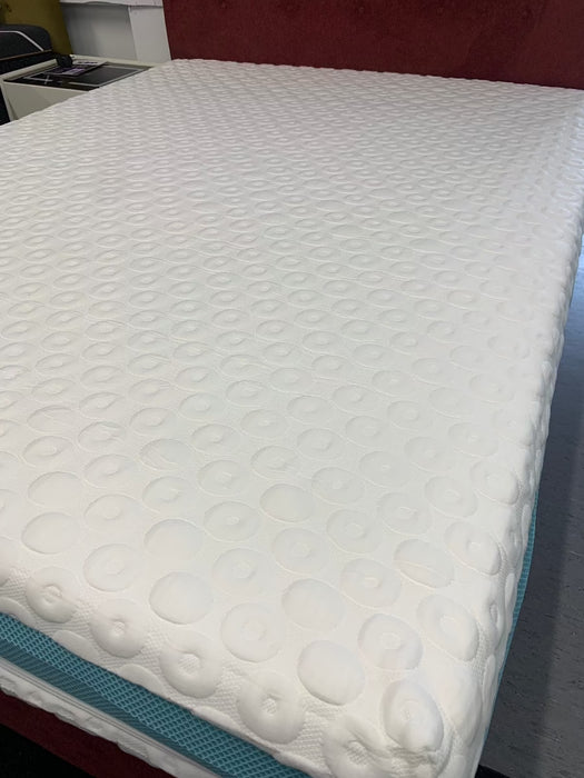 DreamPod Memory Foam Bed - Queen / King